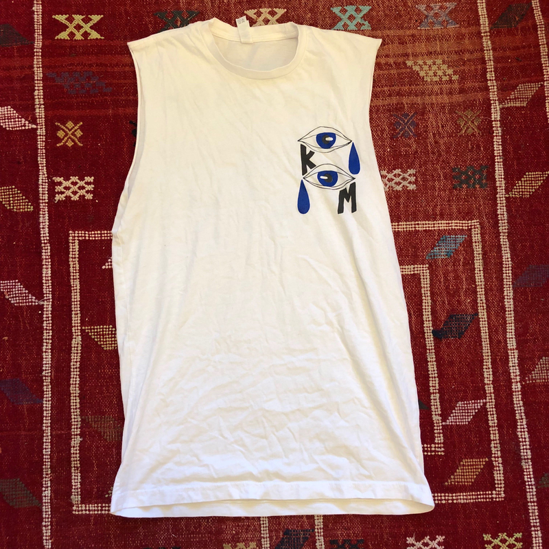 Illustration for article titled Cut the Sleeves Off Your T-Shirts to Stay Cool